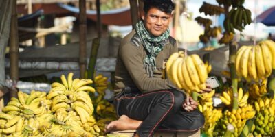 Trgovina na malo hranom, pićima i duvanskim proizvodima na tezgama i pijacama