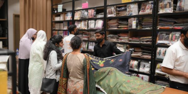 Trgovina na malo odećom u specijalizovanim prodavnicama