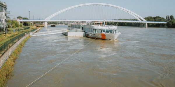 Prevoz putnika unutrašnjim plovnim putevima