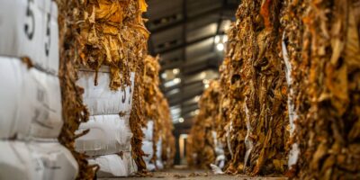 Posredovanje u prodaji poljoprivrednih sirovina, životinja, tekstilnih sirovina i poluproizvoda