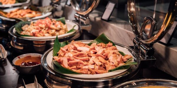 Ketering i ostale usluge pripremanja i posluživanja hrane