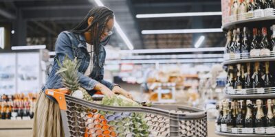 Trgovina na malo voćem i povrćem u specijalizovanim prodavnicama