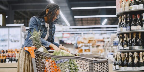 Trgovina na malo voćem i povrćem u specijalizovanim prodavnicama