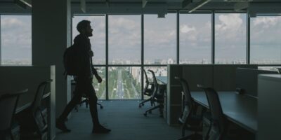 Trgovina na veliko kancelarijskim nameštajem