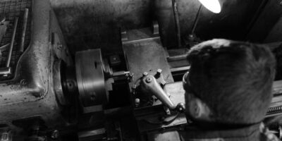 Kovanje, presovanje, štancovanje i valjanje metala; metalurgija praha