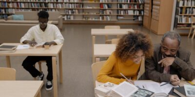 Delatnosti biblioteka i arhiva