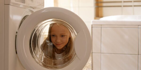 Delatnost domaćinstava koja zapošljavaju poslugu