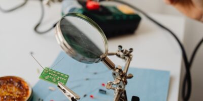 Proizvodnja elektronskih elemenata i ploča