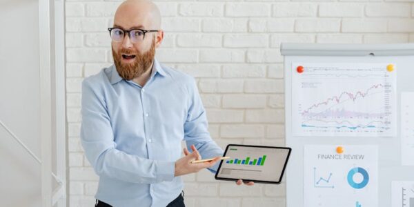 INFORMISANjE I KOMUNIKACIJE