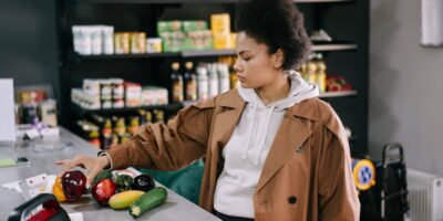 Ostala trgovina na malo hranom u specijalizovanim prodavnicama