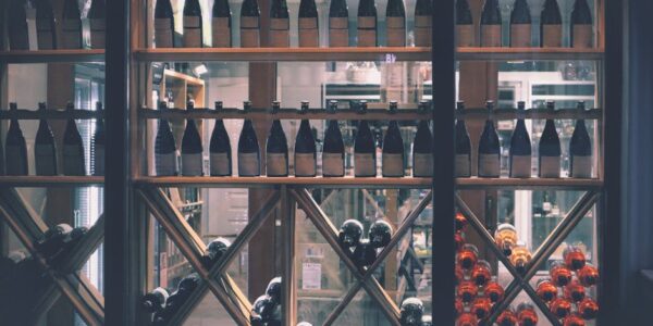 Trgovina na malo u nespecijalizovanim prodavnicama, pretežno hranom, pićima i duvanom