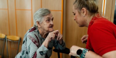 Delatnosti socijalne zaštite bez smeštaja za starije osobe ili osobe sa invaliditetom