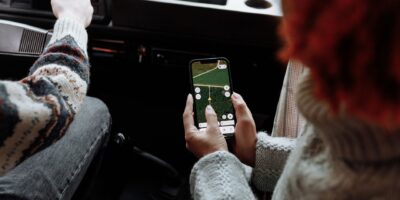 Uslužne delatnosti posredovanja u iznajmljivanju i lizingu automobila, kampera i prikolica